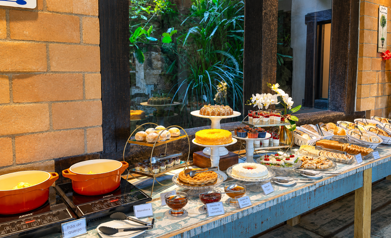 Área de café da manhã da Pousada Victoria Villa em Campos do Jordão
